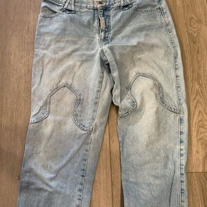 High-Rise Light Blue Women's Jeans - Sculpted Knee Detail